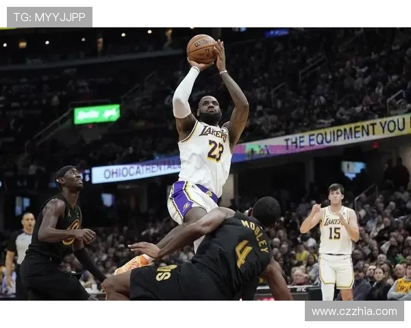 NBA今日焦点：湖人逆转战胜勇士 詹姆斯与戴维斯合力引领球队胜利